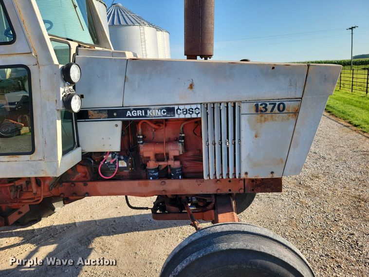 image for item DX7181 1973 Case 1370 tractor