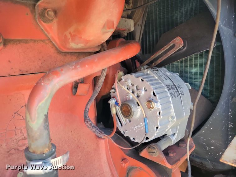 image for item DX7181 1973 Case 1370 tractor