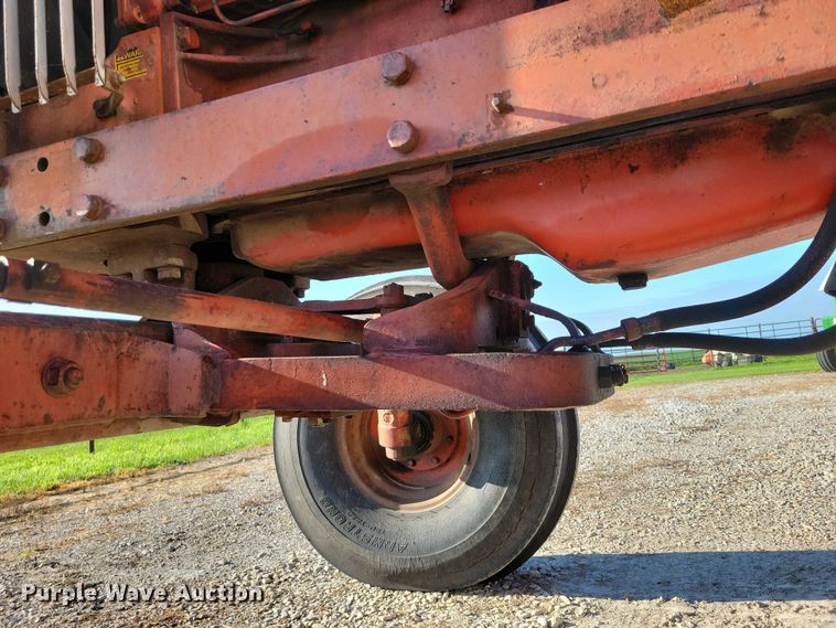 image for item DX7181 1973 Case 1370 tractor
