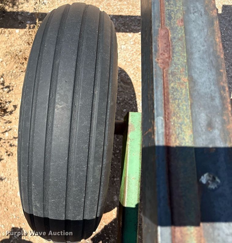 image for item DX8047 John Deere 610 field cultivator