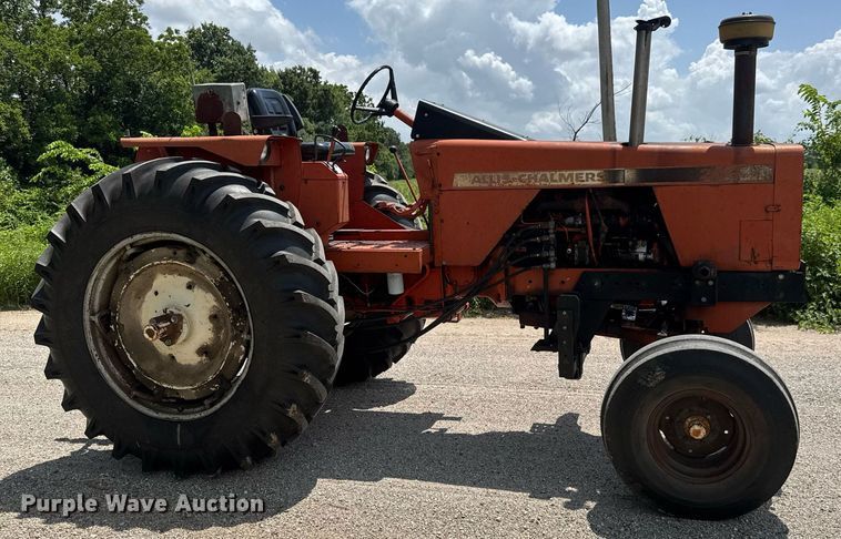 image for item DY0363 1974 Allis Chalmers 200 Tractor