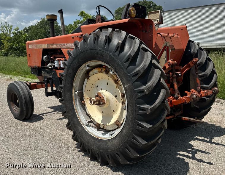 image for item DY0363 1974 Allis Chalmers 200 Tractor