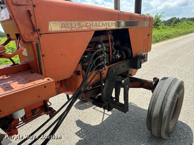 image for item DY0363 1974 Allis Chalmers 200 Tractor