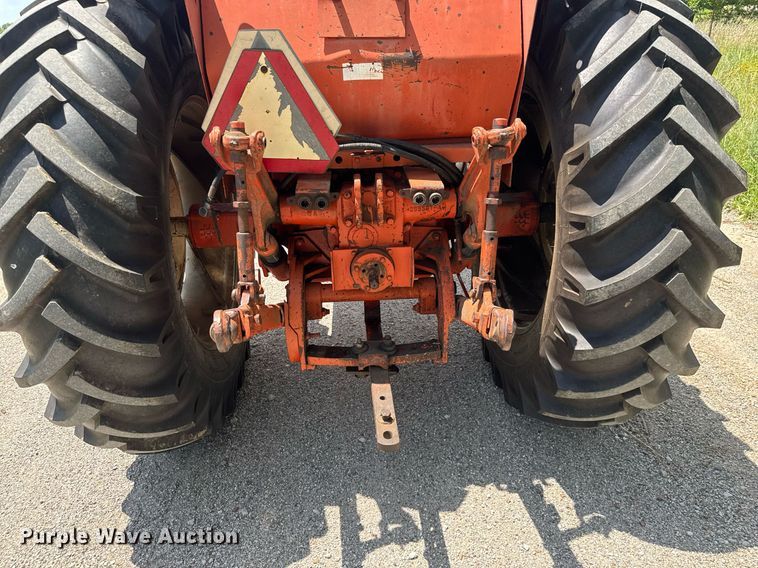 image for item DY0363 1974 Allis Chalmers 200 Tractor