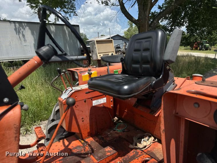image for item DY0363 1974 Allis Chalmers 200 Tractor