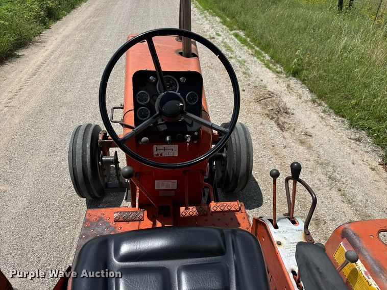 image for item DY0363 1974 Allis Chalmers 200 Tractor