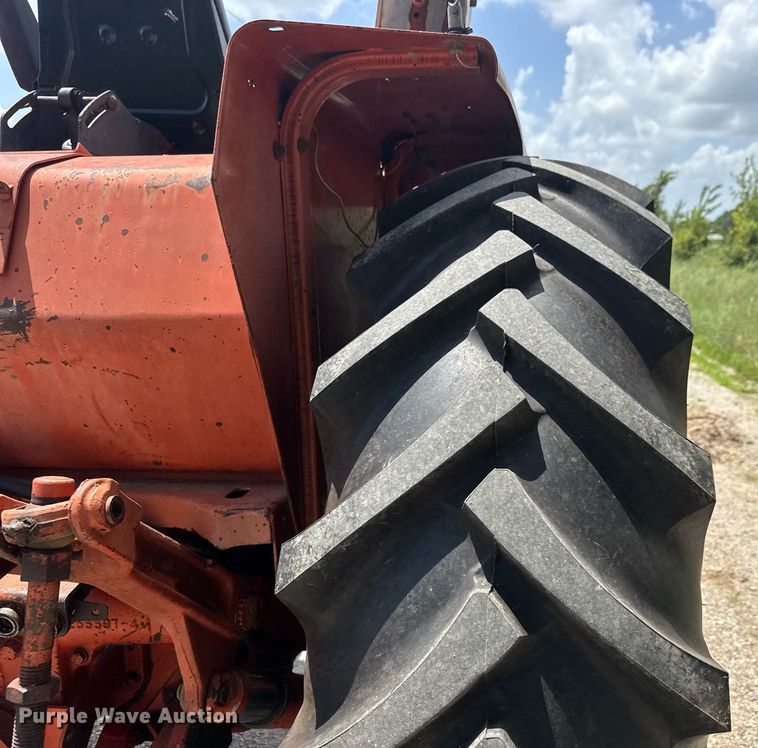 image for item DY0363 1974 Allis Chalmers 200 Tractor