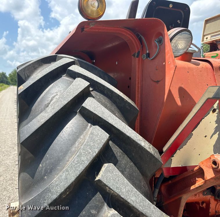 image for item DY0363 1974 Allis Chalmers 200 Tractor