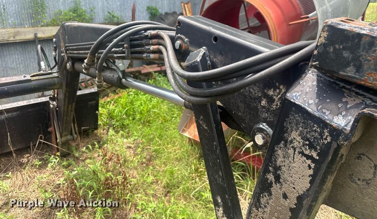 image for item DY0363 1974 Allis Chalmers 200 Tractor