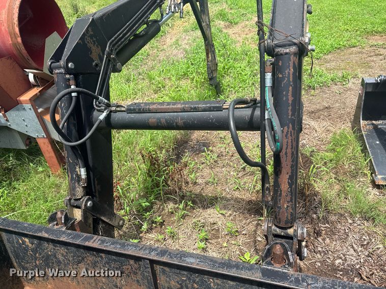 image for item DY0363 1974 Allis Chalmers 200 Tractor