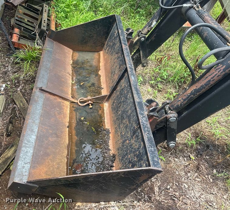 image for item DY0363 1974 Allis Chalmers 200 Tractor