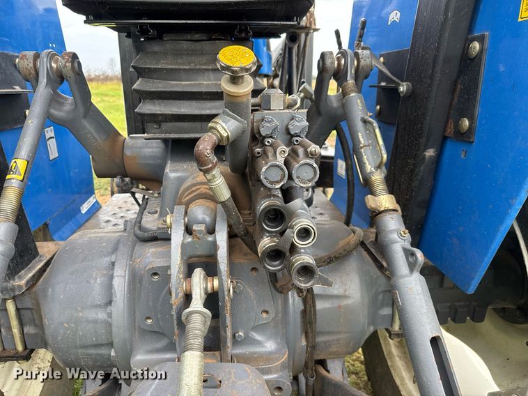 image for item DY0428 2000 New Holland 5610S tractor