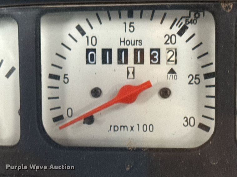 image for item DY0428 2000 New Holland 5610S tractor