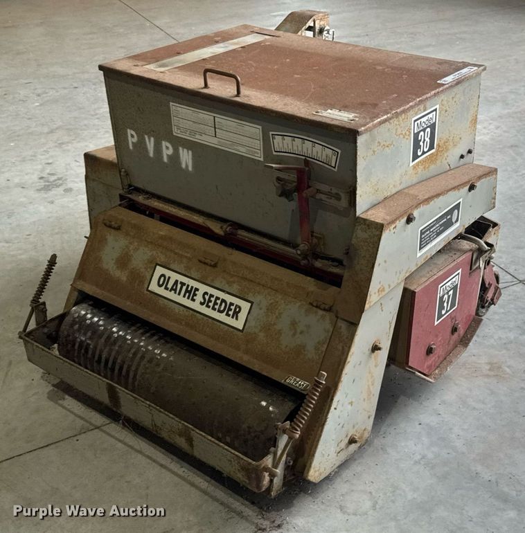 image for item DY0432 1989 Olathe 37/38 seeder
