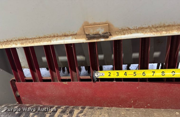 image for item DY0432 1989 Olathe 37/38 seeder