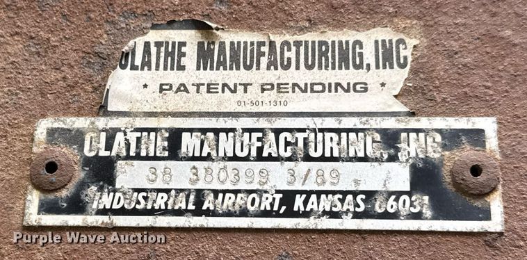 image for item DY0432 1989 Olathe 37/38 seeder