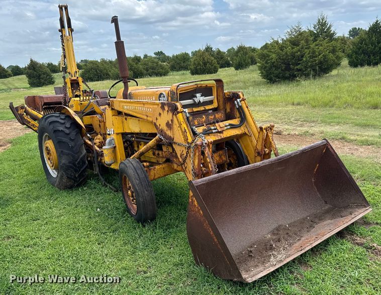 image for item DY0435 Massey Ferguson 3165 tractor