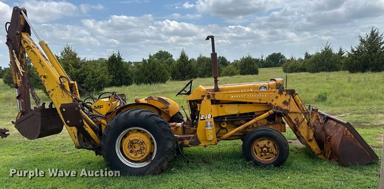 image for item DY0435 Massey Ferguson 3165 tractor