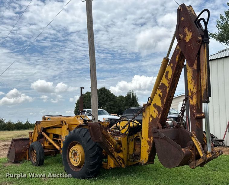 image for item DY0435 Massey Ferguson 3165 tractor