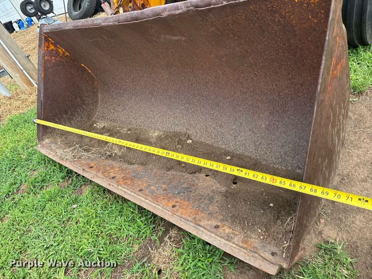 image for item DY0435 Massey Ferguson 3165 tractor