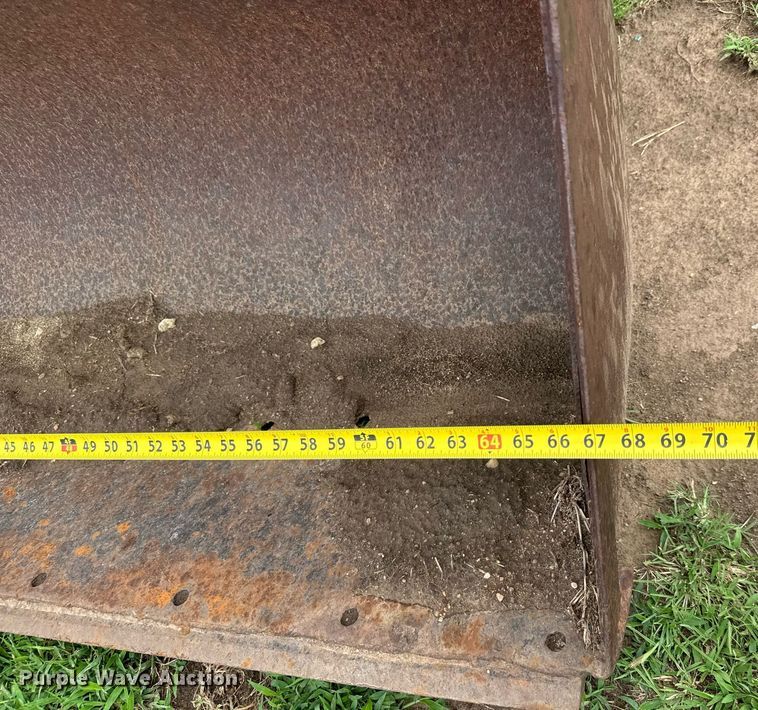 image for item DY0435 Massey Ferguson 3165 tractor