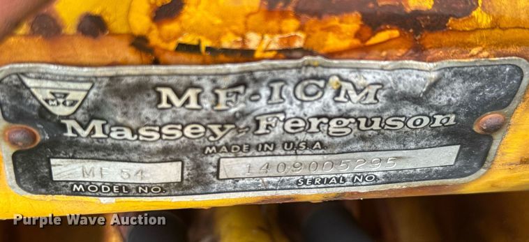 image for item DY0435 Massey Ferguson 3165 tractor