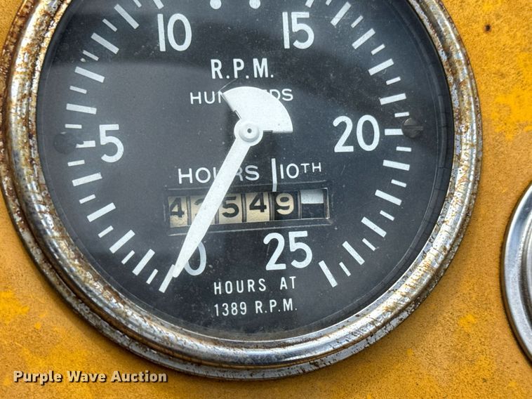 image for item DY0435 Massey Ferguson 3165 tractor