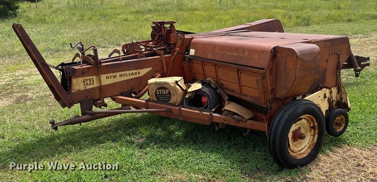 image for item DY0436 New Holland 269 small square baler