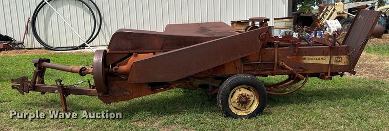 image for item DY0436 New Holland 269 small square baler