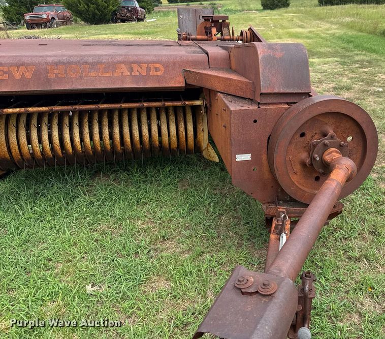 image for item DY0436 New Holland 269 small square baler