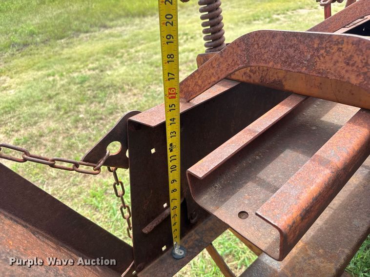 image for item DY0436 New Holland 269 small square baler