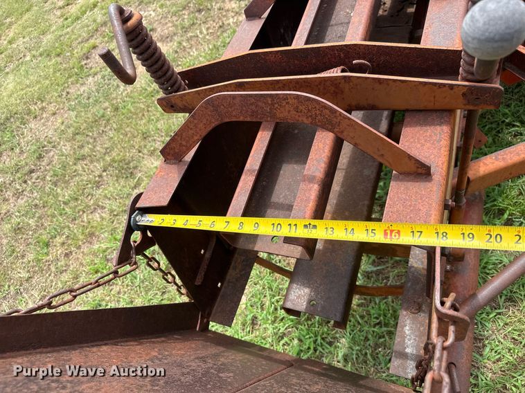 image for item DY0436 New Holland 269 small square baler