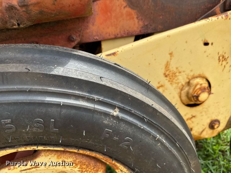 image for item DY0436 New Holland 269 small square baler