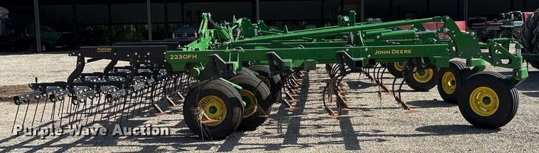 image for item DY0777 2024 John Deere 2230FH field cultivator
