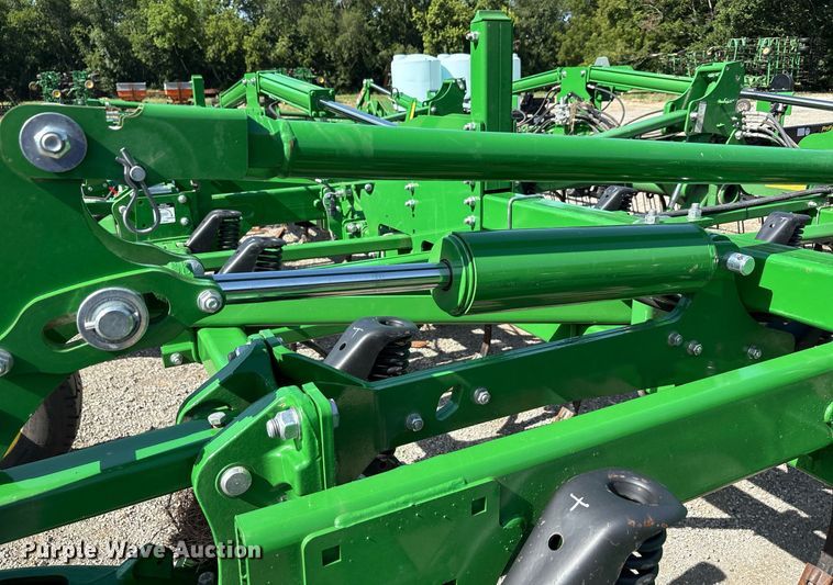 image for item DY0777 2024 John Deere 2230FH field cultivator