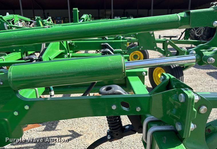 image for item DY0777 2024 John Deere 2230FH field cultivator