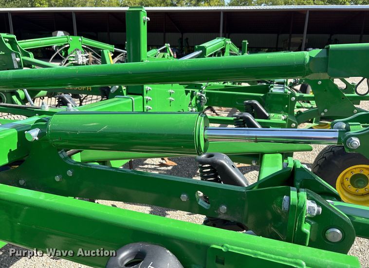 image for item DY0777 2024 John Deere 2230FH field cultivator