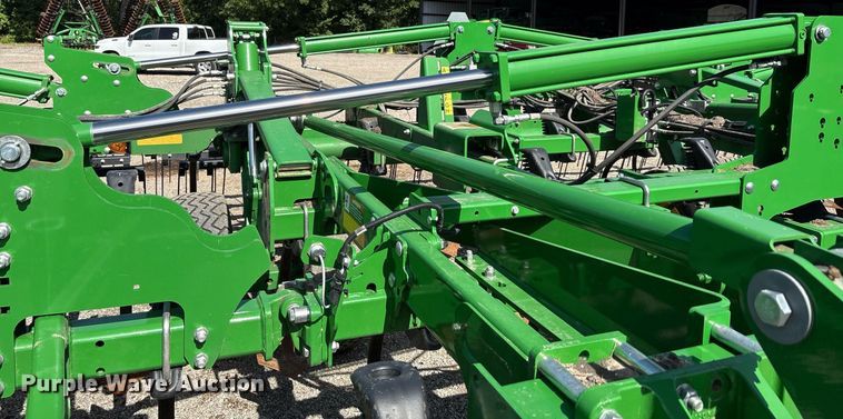 image for item DY0777 2024 John Deere 2230FH field cultivator