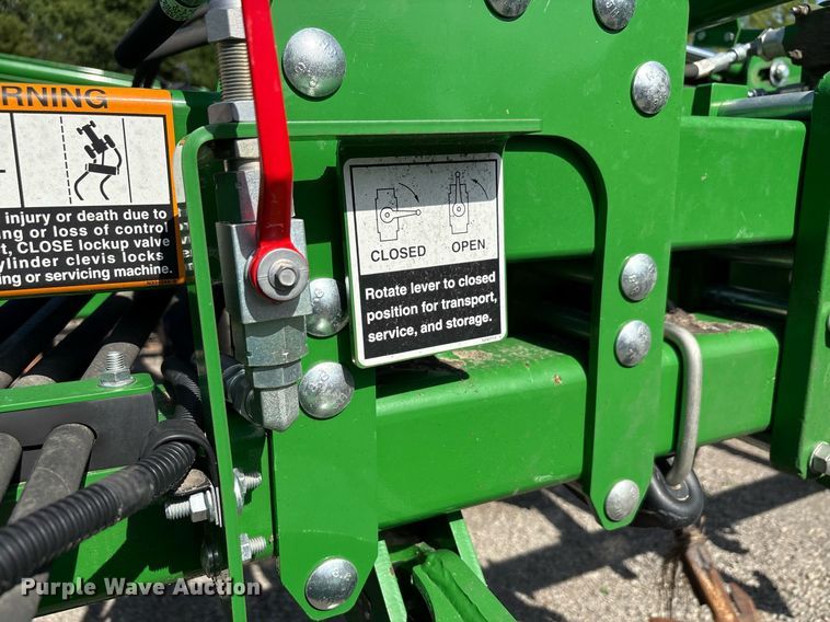 image for item DY0777 2024 John Deere 2230FH field cultivator