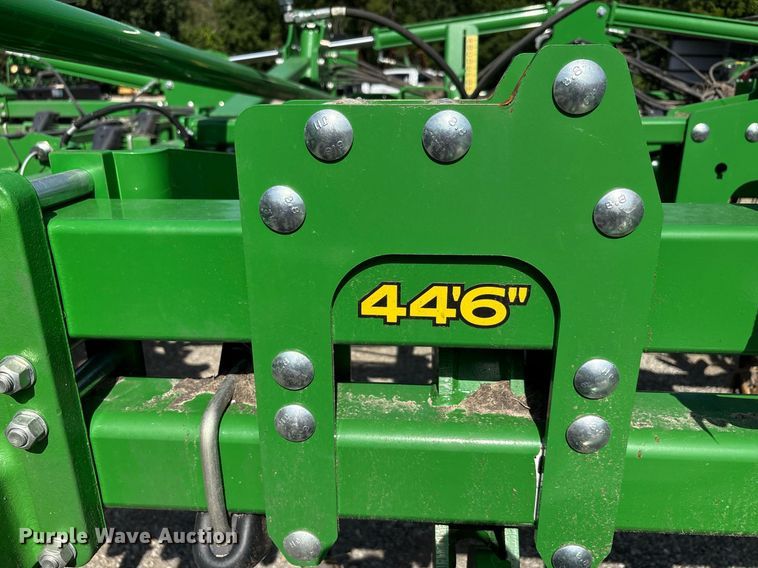 image for item DY0777 2024 John Deere 2230FH field cultivator