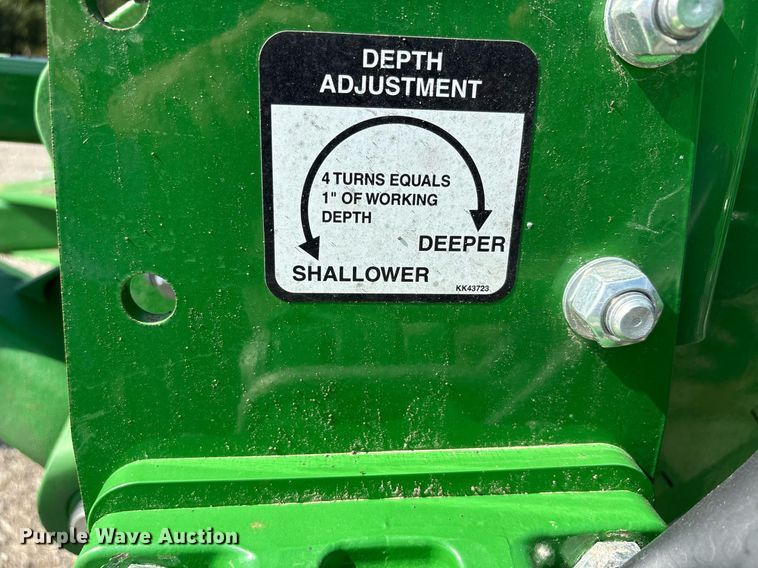 image for item DY0777 2024 John Deere 2230FH field cultivator