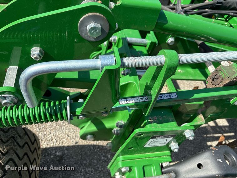 image for item DY0777 2024 John Deere 2230FH field cultivator