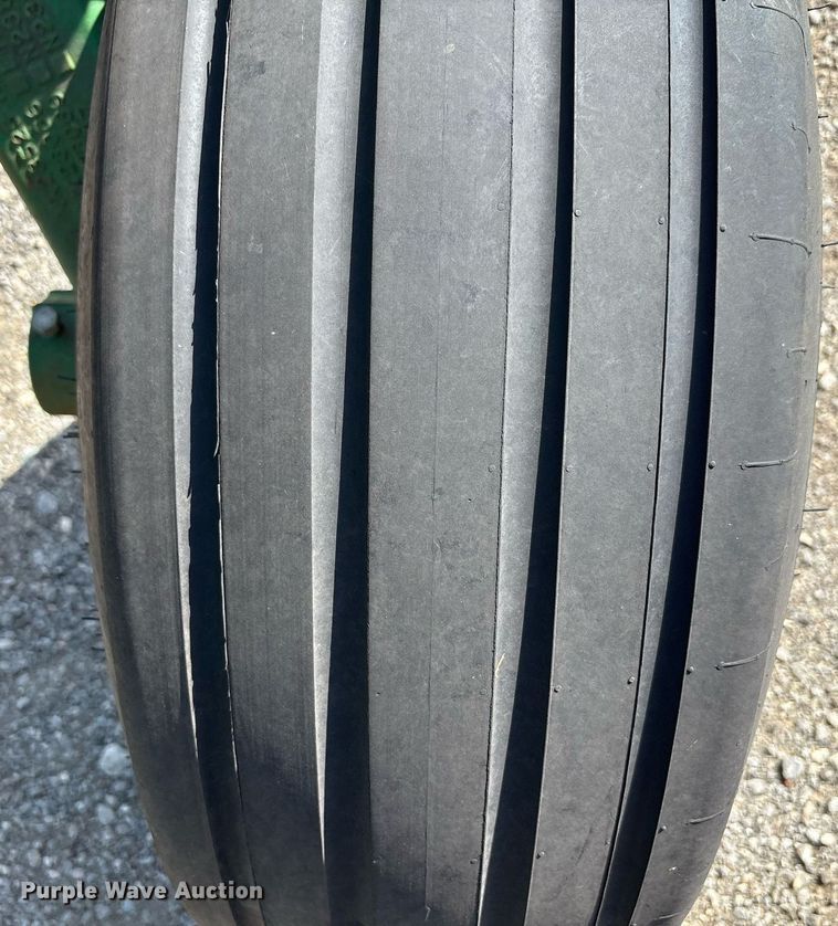 image for item DY0777 2024 John Deere 2230FH field cultivator