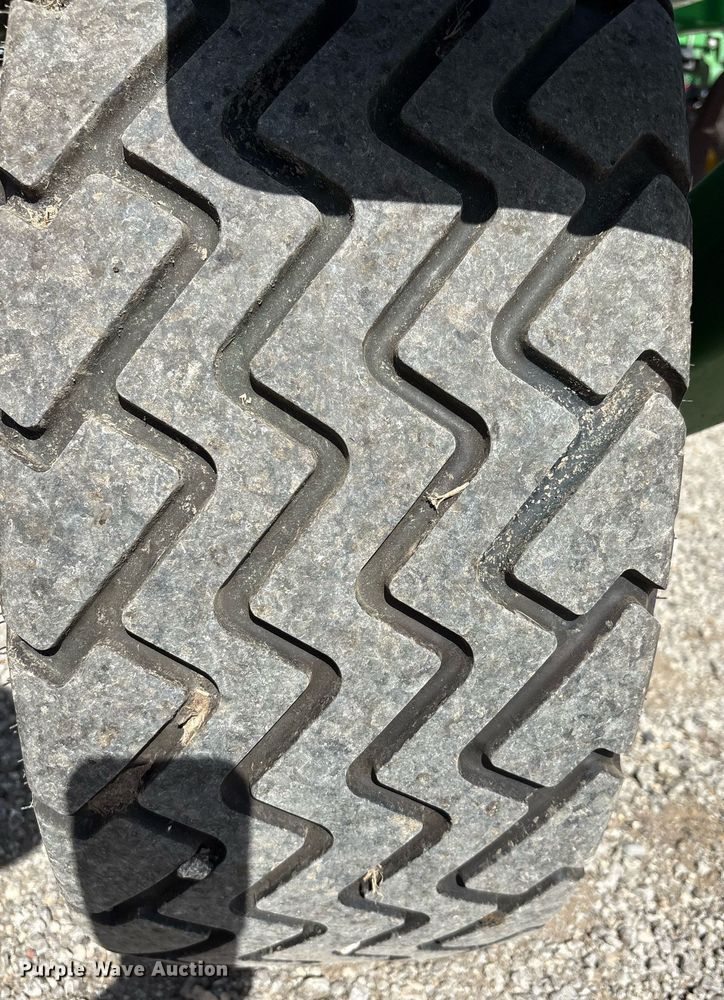 image for item DY0777 2024 John Deere 2230FH field cultivator