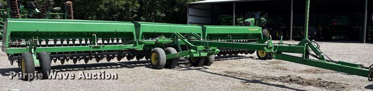 image for item DY0778 1992 John Deere 455 grain drill