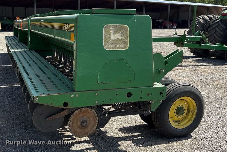 image for item DY0778 1992 John Deere 455 grain drill