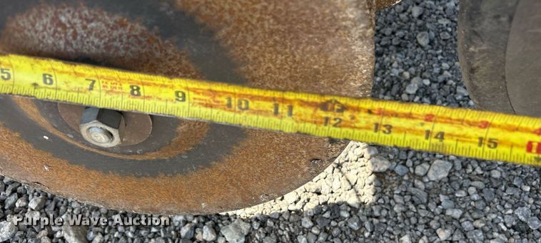 image for item DY0778 1992 John Deere 455 grain drill