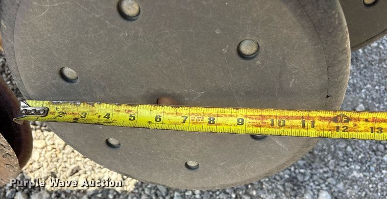 image for item DY0778 1992 John Deere 455 grain drill