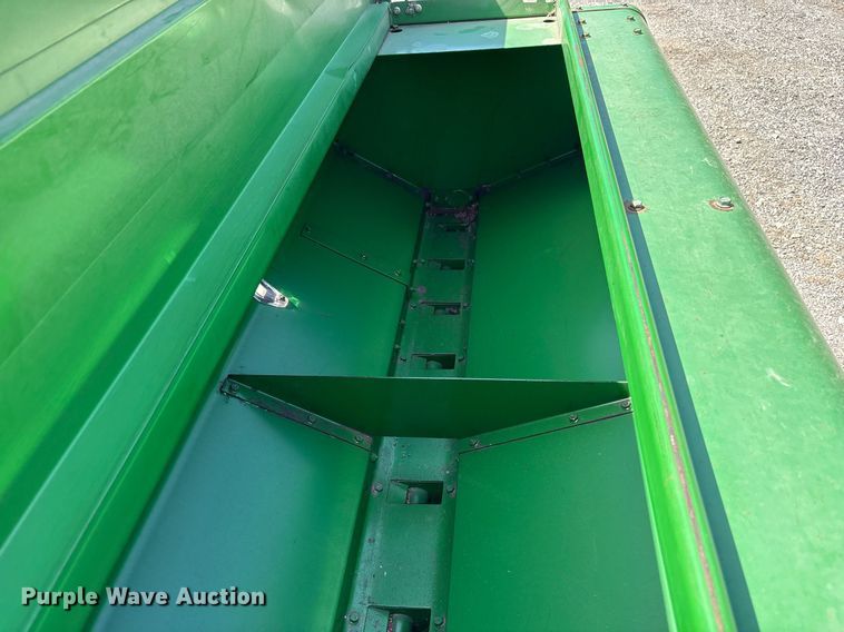 image for item DY0778 1992 John Deere 455 grain drill