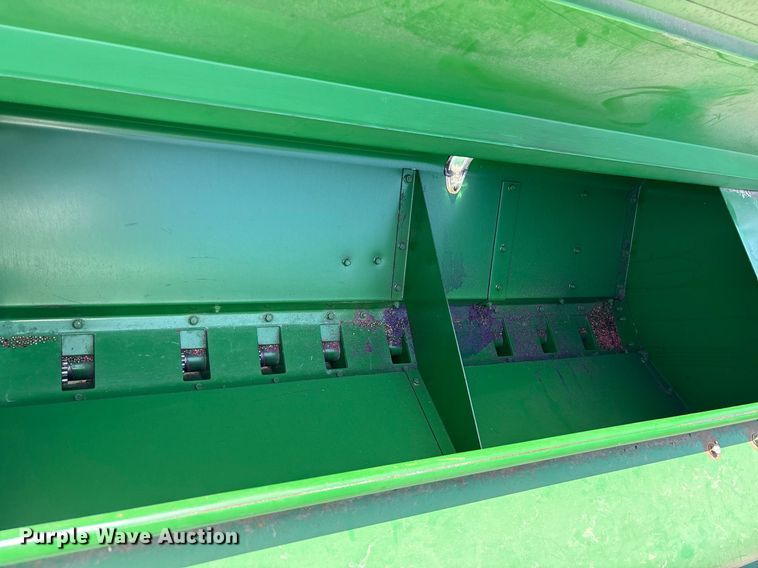 image for item DY0778 1992 John Deere 455 grain drill